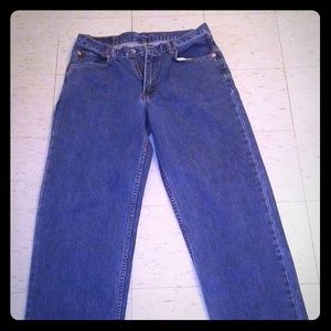 Levi 550 blue jeans